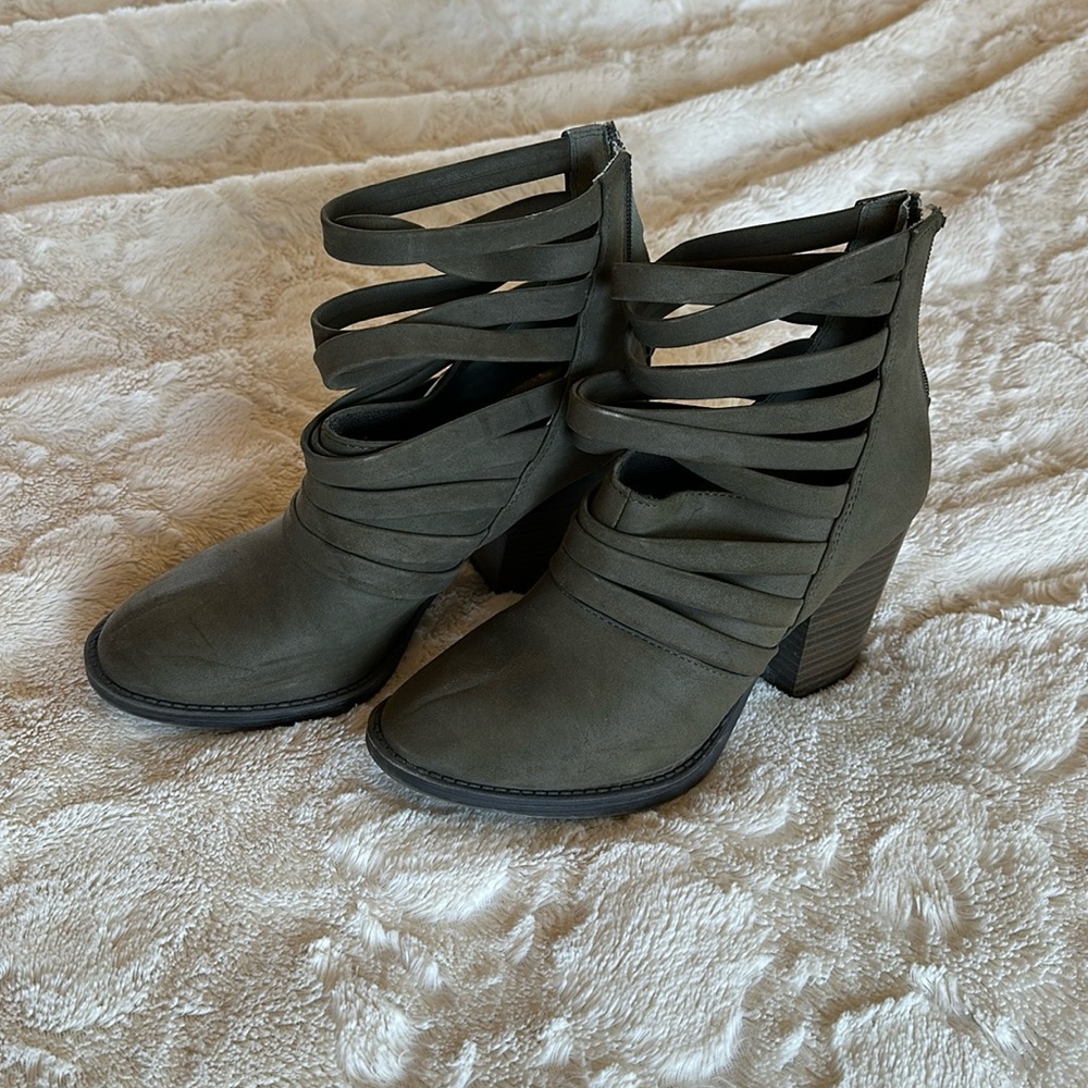 Green Heel Boots